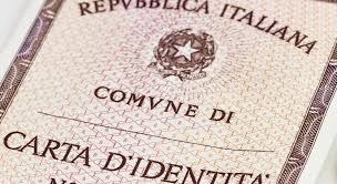 Possesso di una falsa carta di identità valida per l’espatrio: il documento deve essere confiscato e distrutto